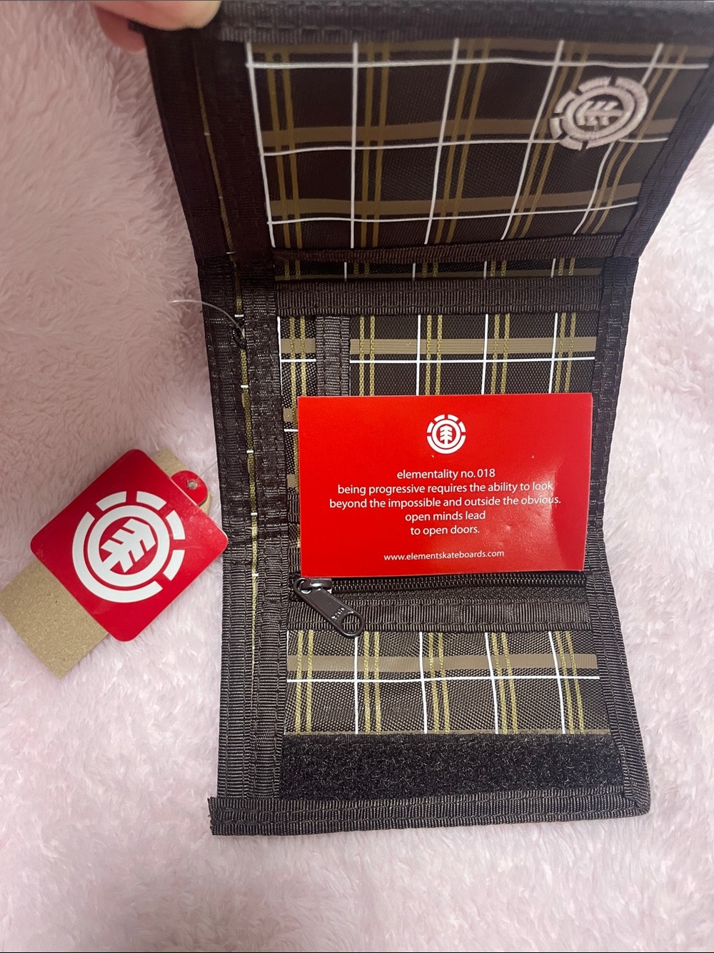 Element Plaid Trifold Velcro Wallet in Black, Olive & White - Picture 3 of 5